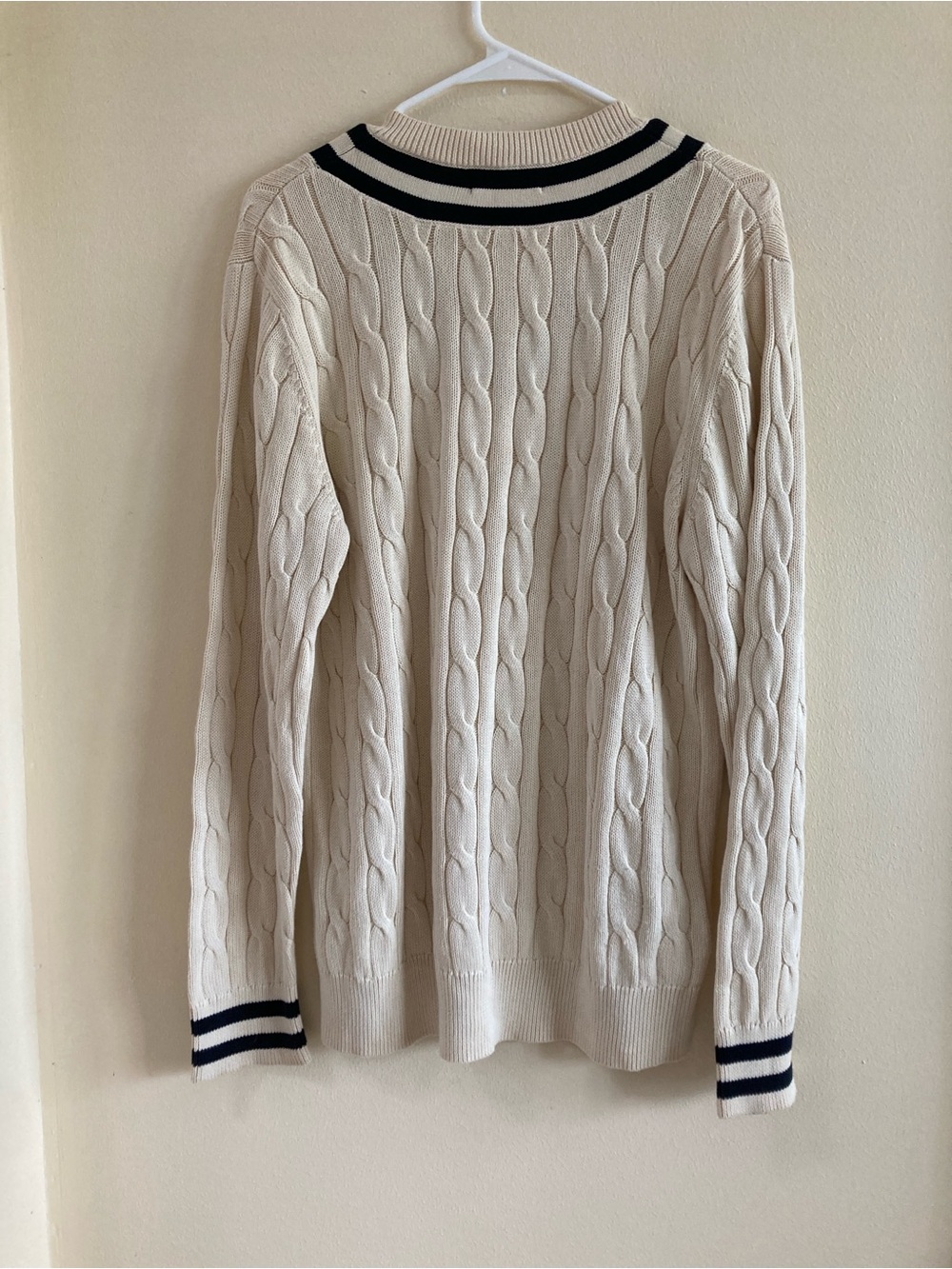 Fred Perry Cream Cable-Knit V-Neck Sweater with Navy Trim - Picture 4 of 4